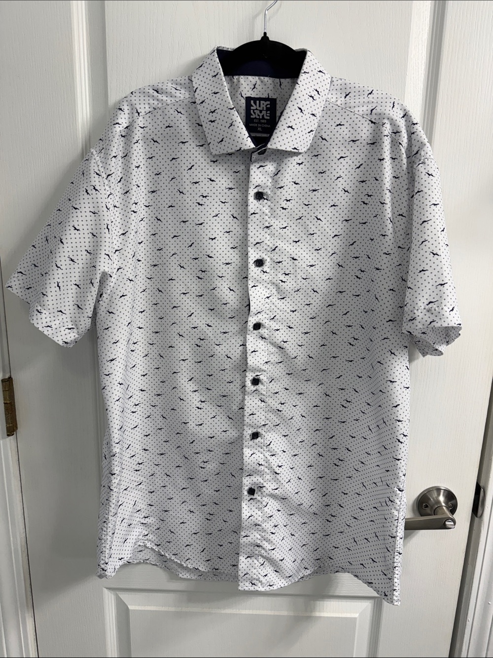 surf style White Short-Sleeve Button-Down with Navy Micro Bird Print